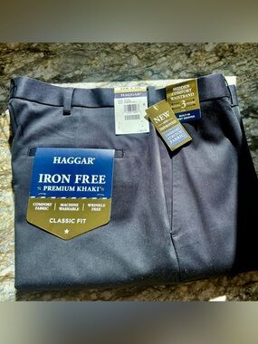 Haggar Iron Free Premium Pants in BLACK